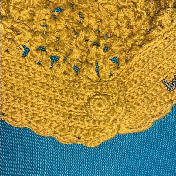 Cute knit hat - Picture 6 of 6